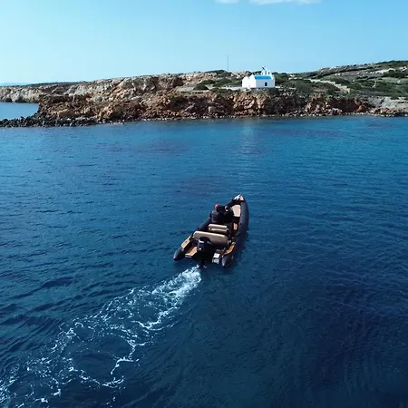 Botel Cycladescharters: Discover Hidden Gems In Paros! Páros